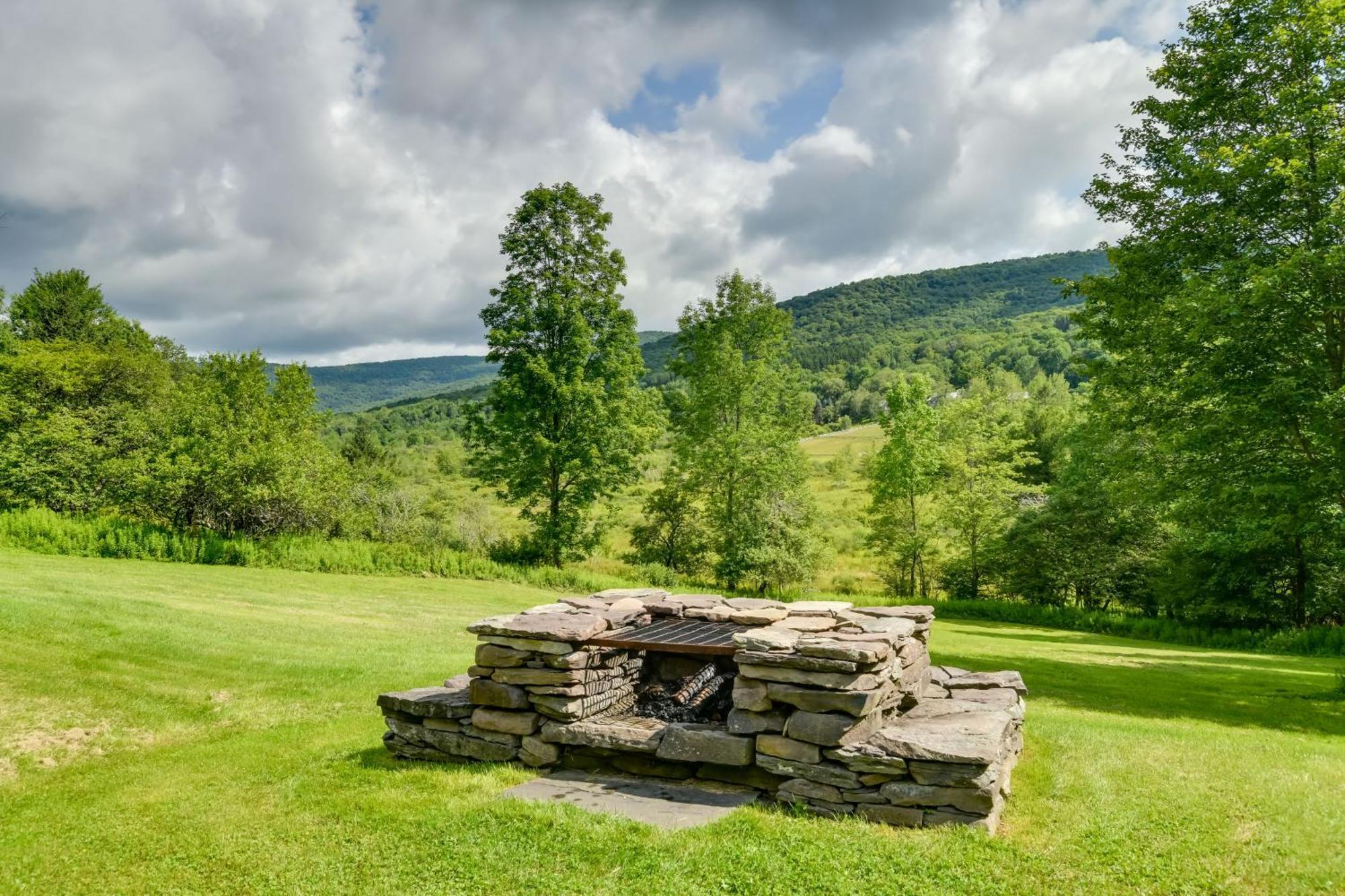 Quiet Catskills Getaway With Deck And Mtn Views New Kingston Zewnętrze zdjęcie