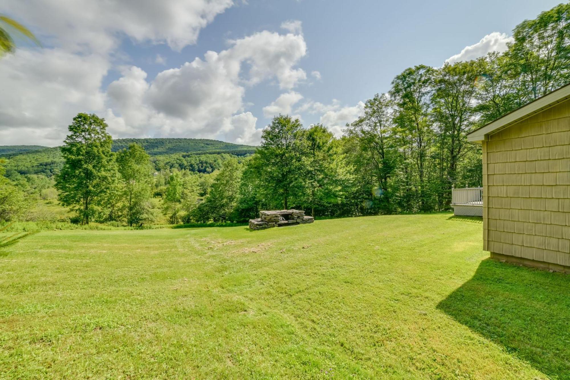 Quiet Catskills Getaway With Deck And Mtn Views New Kingston Zewnętrze zdjęcie